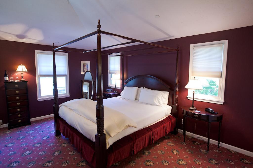 The Inn On First Napa Room photo